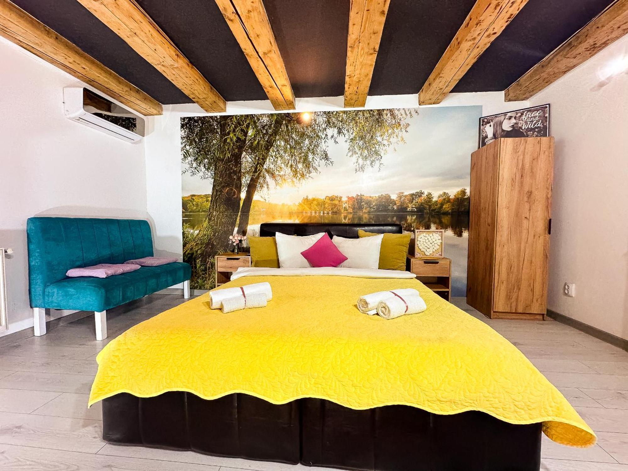 Venus Central Lux Studio Craiova Exterior foto
